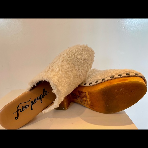 Free People Faix Fur Clogs - Picture 4 of 7
